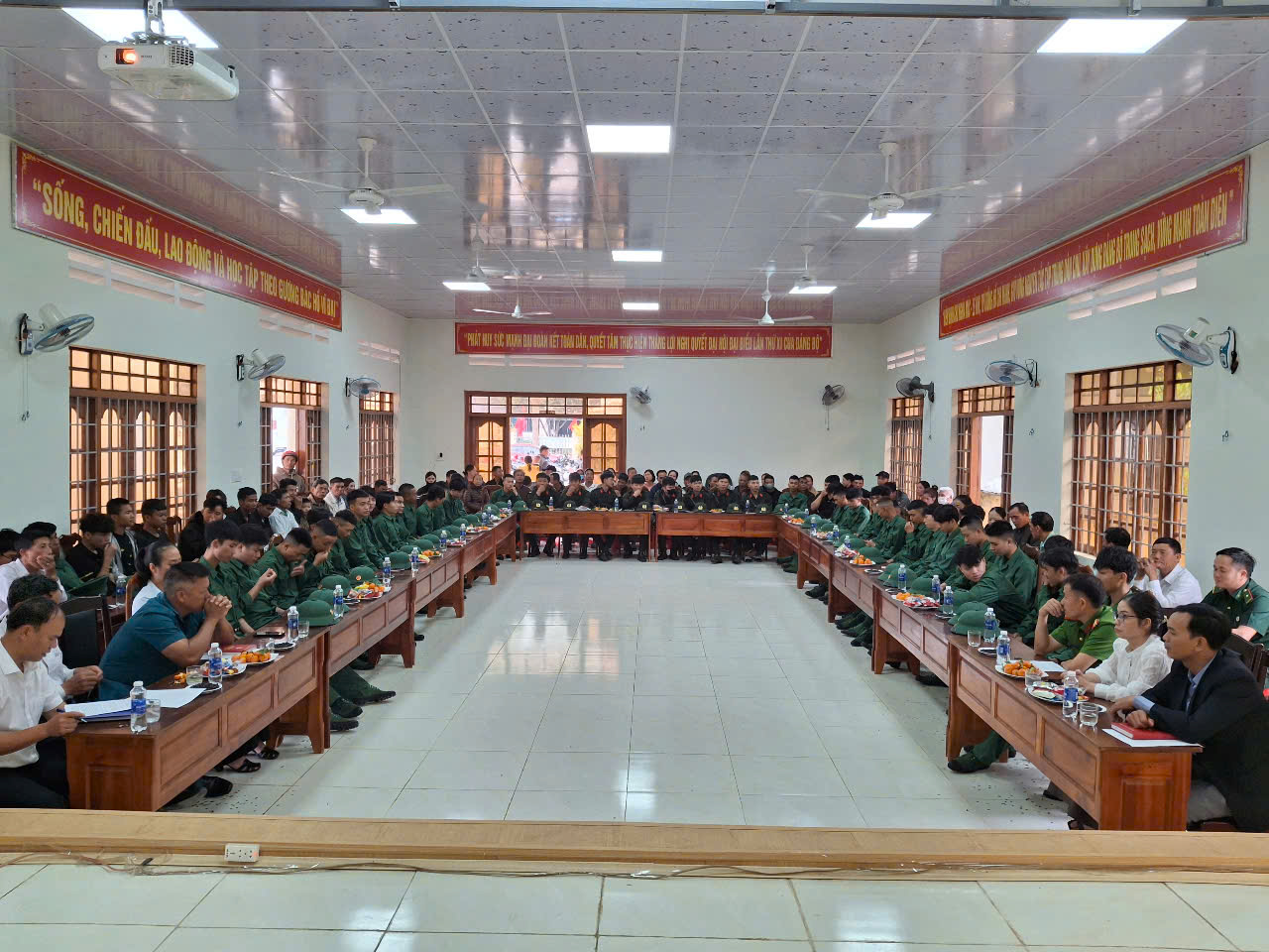 TOÀN CẢNH